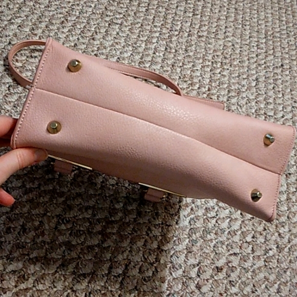 GUC Powder Pink Madison west footed top handle bag - Picture 3 of 8